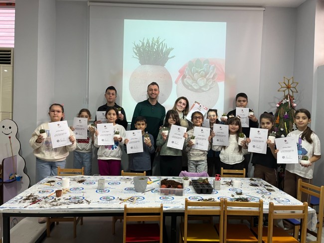 BETON SAKSI YAPIMI VE BİTKİ SÜSLEME ATÖLYESİ YENİDEN DÜZENLENDİ