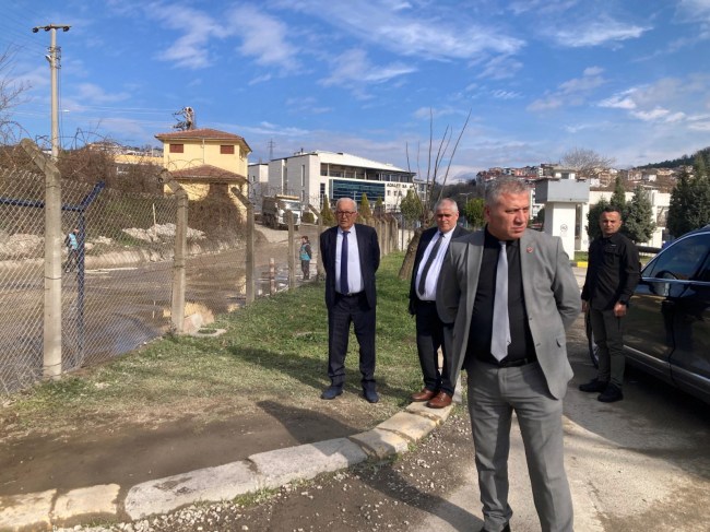 YOLLARDAKİ ÇAMUR, YARI YARIYA AZALDI