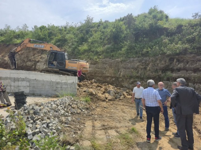 BAŞKAN KARA, CAM TERAS PROJESİ ALANINI İNCELEDİ
