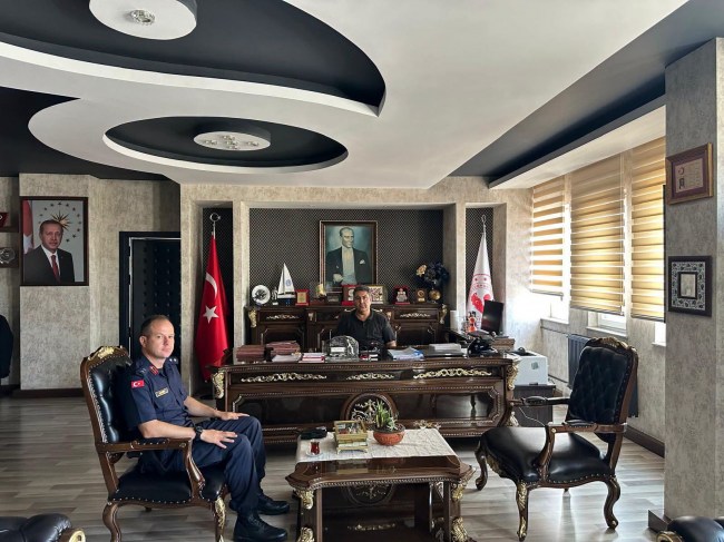 Kıdemli Üsteğmen Mehmet Demir’den Kaymakam Fatih Yılmaz’a ziyaret