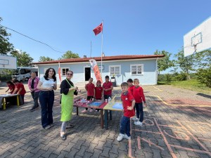 KÖY OKULLARI SOSYAL SORUMLULUK AĞI PROJESİ ÜVEYİKLİDE DEVAM ETTİ