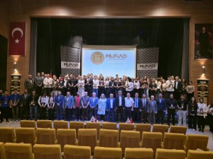 160 BAŞARILI ÖĞRENCİ ÖDÜLLENDİRİLDİ
