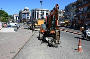 KENT MERKEZİNDE SEL VE SU BASKINI RİSKLERİ ÖNLENİYOR