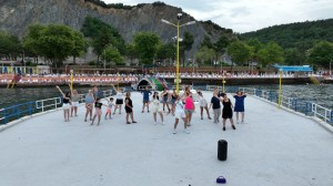 BARIŞ PLAJINDA ZUMBA COŞKUSU