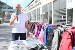 BİN ÖĞRENCİYE KIRTASİYE DESTEĞİ