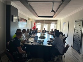 KAYMAKAM YILMAZ, KIYICAK MAHALLESİ SAKİNLERİNİN SORUNLARINI DİNLEDİ
